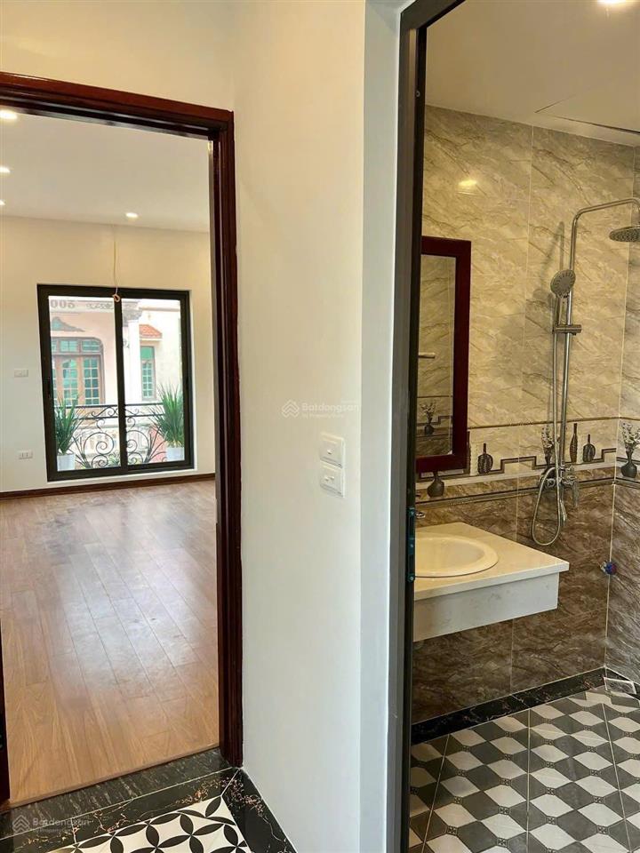 Bán nhà long biên, đi bộ ra công viên, hồ bộ đội, lô góc ngõ thông. 46m x 5 tầng.  0965 858 ***