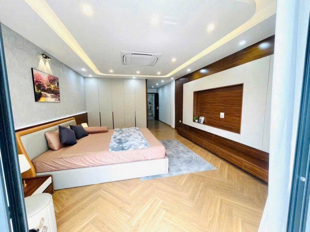 NHÀ ĐẸP LONG BIÊN – VIEW HỒ ĐẦM TRANH – KINH DOANH - 72M x 7T THANG MÁY.