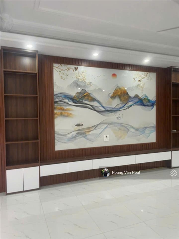 Bán nhà vũ xuân thiều  long biên. cạnh trường học cấp 1. ô tô vào nhà.  0965 858 ***