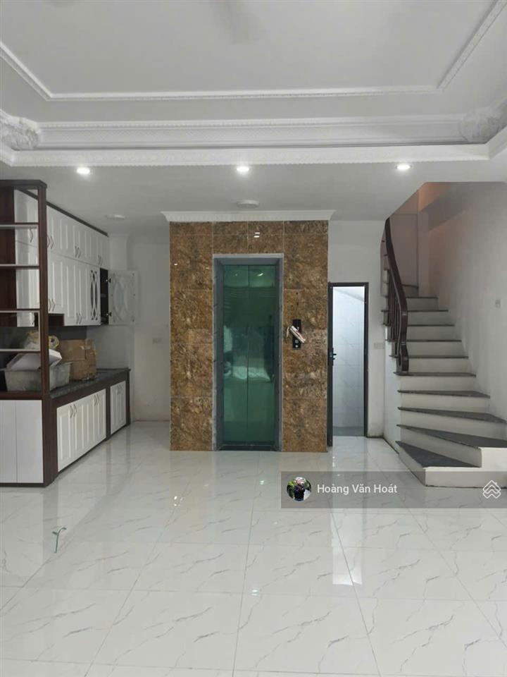 Bán nhà vũ xuân thiều  long biên. cạnh trường học cấp 1. ô tô vào nhà.  0965 858 ***