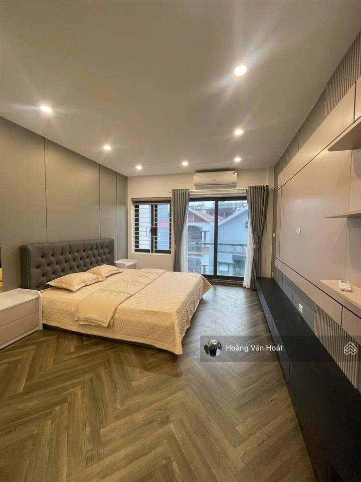 Bán nhà mặt chợ thạch bàn  cổ linh  kinh doanh  vỉa hè  ô tô tránh  thang máy