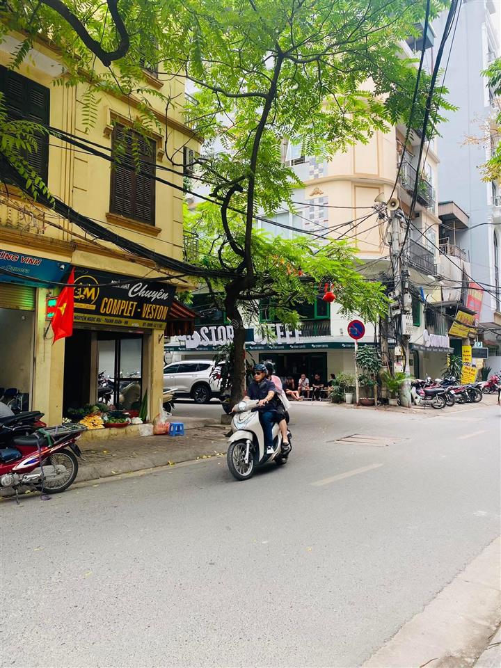 Bán nhà nguyễn ngọc nại  hoàng văn thái 3 bước ra phố mặt tiền rộng chỉ hơn 13 tỷ 0981 669 ***