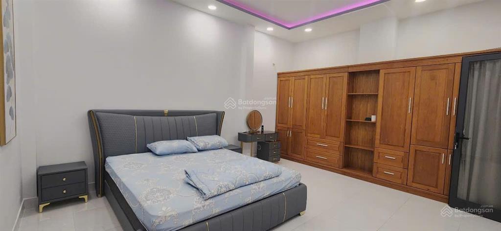 Chính chủ hạn giá bán gấp 3 tầng đẹp mê, nội thất xịn, cách biển 800m
