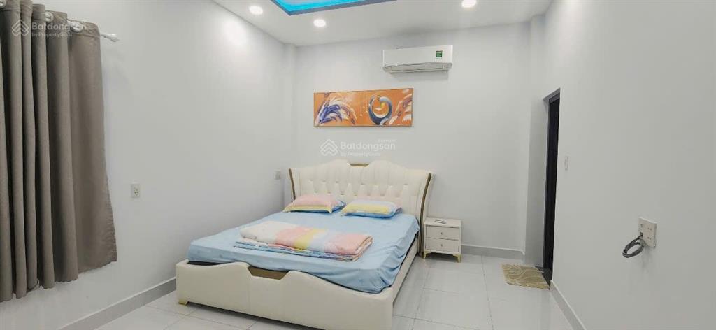 Chính chủ hạn giá bán gấp 3 tầng đẹp mê, nội thất xịn, cách biển 800m