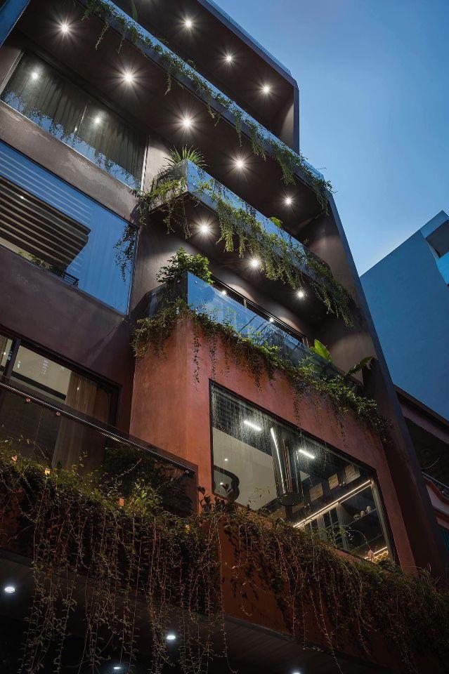  Bán tòa Resort Ngã Tư Sở - Thanh Xuân, nhà đẹp giá tốt.