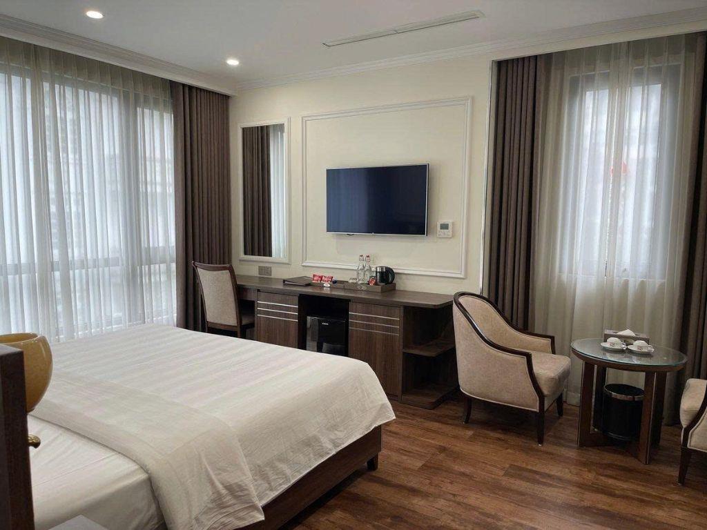 Chuyển nhượng toà khách sạn doanh thu ~ 1.5tỷ/tháng, KĐT Dịch Vọng Mới - Cầu Giấy.