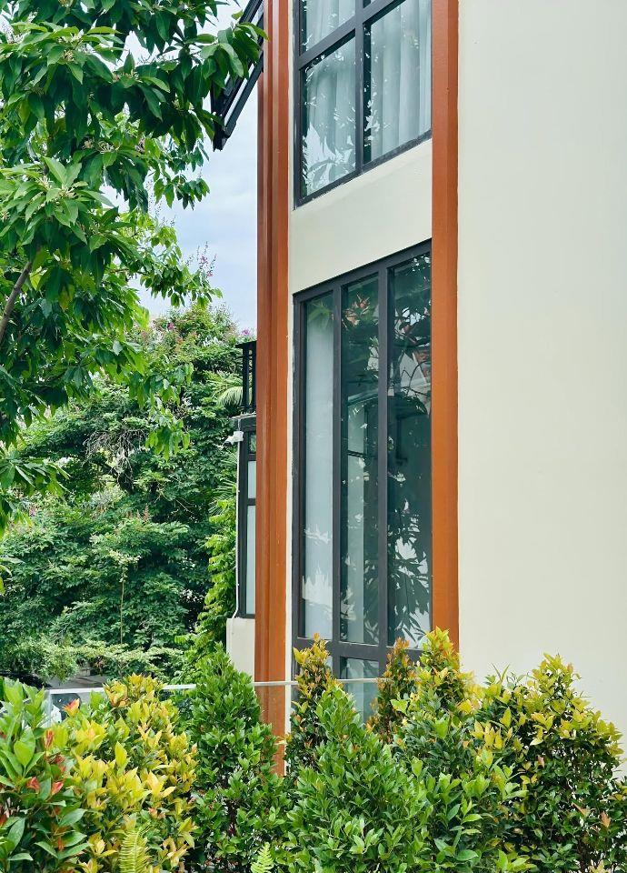    Hàng ngoại giao - Chuyển nhượng căn góc Biệt Thự Làng Việt Kiều Châu Âu