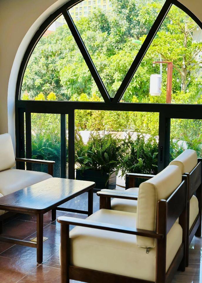    Hàng ngoại giao - Chuyển nhượng căn góc Biệt Thự Làng Việt Kiều Châu Âu