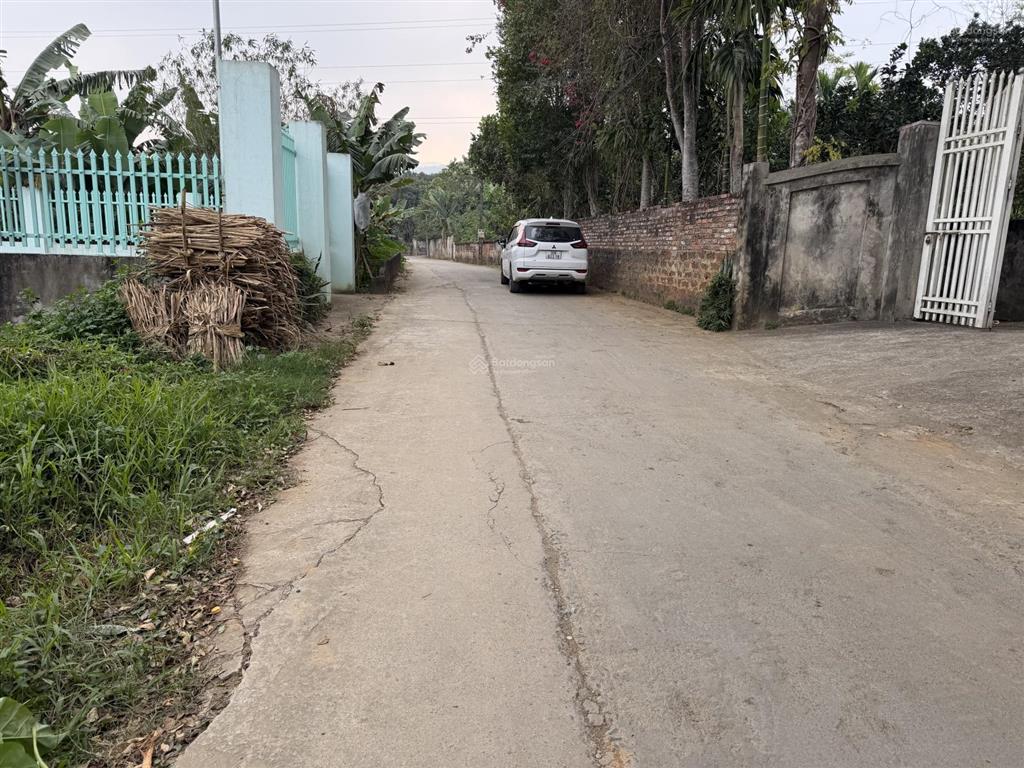 Chính chủ bán đất 102 mét phú cát giá chỉ nhỉnh 2 tỷ . đường rộng ô tô tránh nhau .