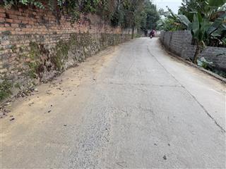 Chính chủ bán 102 mét giá chỉ hơn 2 tỷ đường rộng ô tô tránh nhau thoải mái.