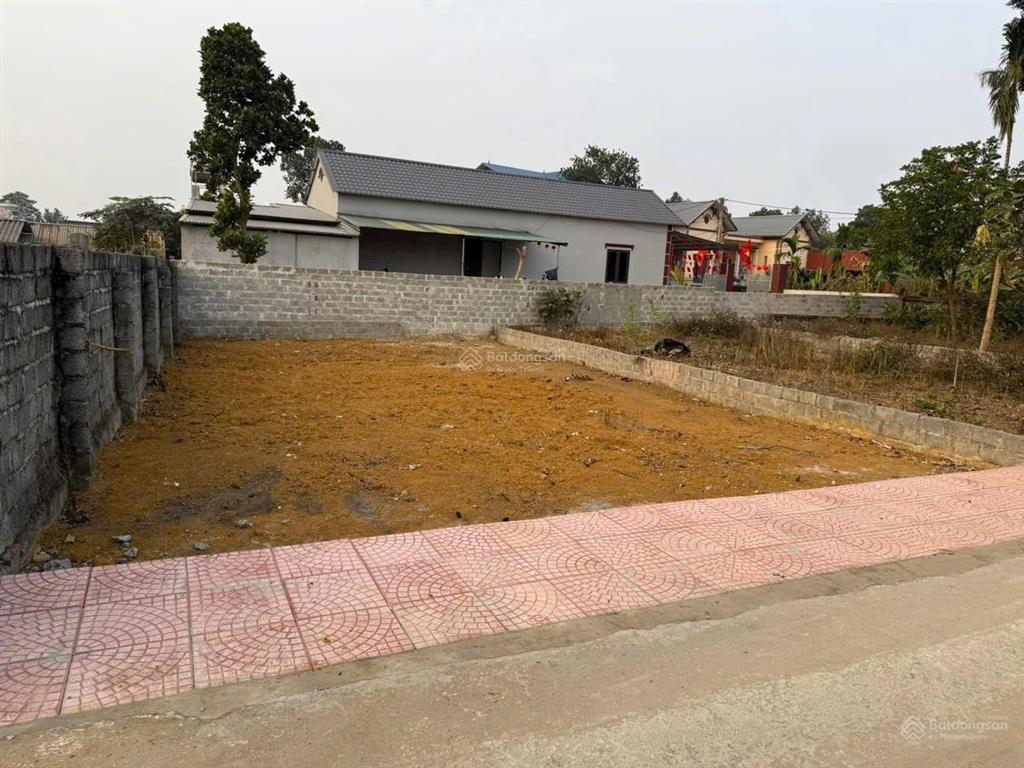 Chính chủ bán 120 mét mặt tiền 8 mét hậu 8 mét tọa lạc tại phú cát.
