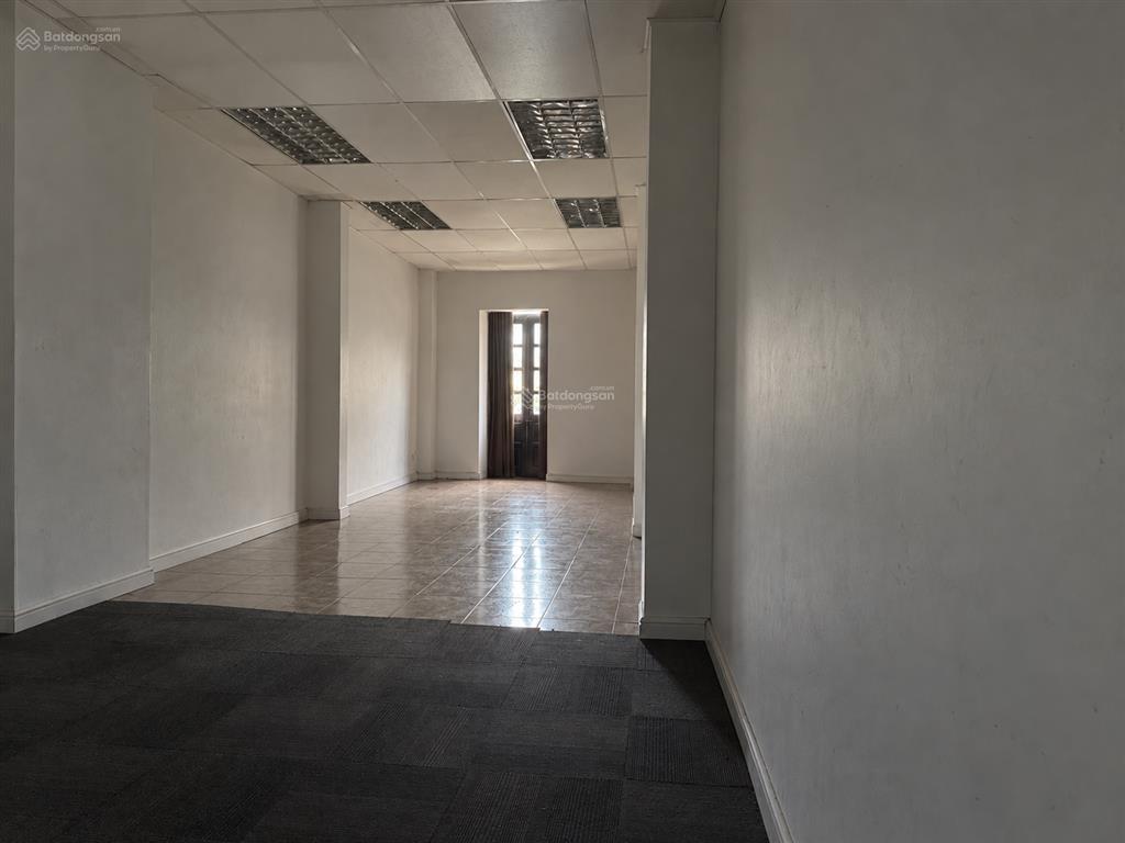 Cho thuê văn phòng 40m2 ngay sát hồ gươm