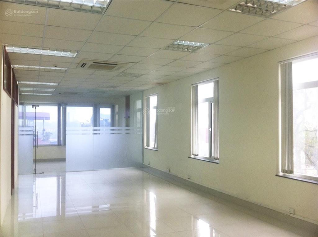 Cho thuê văn phòng dt 105m tòa nhà 81+83 lò đúc, cạnh chung cư 93 lò đúc