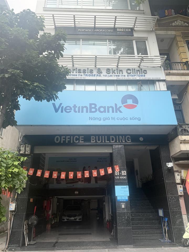 Cho thuê văn phòng dt 105m tòa nhà 81+83 lò đúc, cạnh chung cư 93 lò đúc