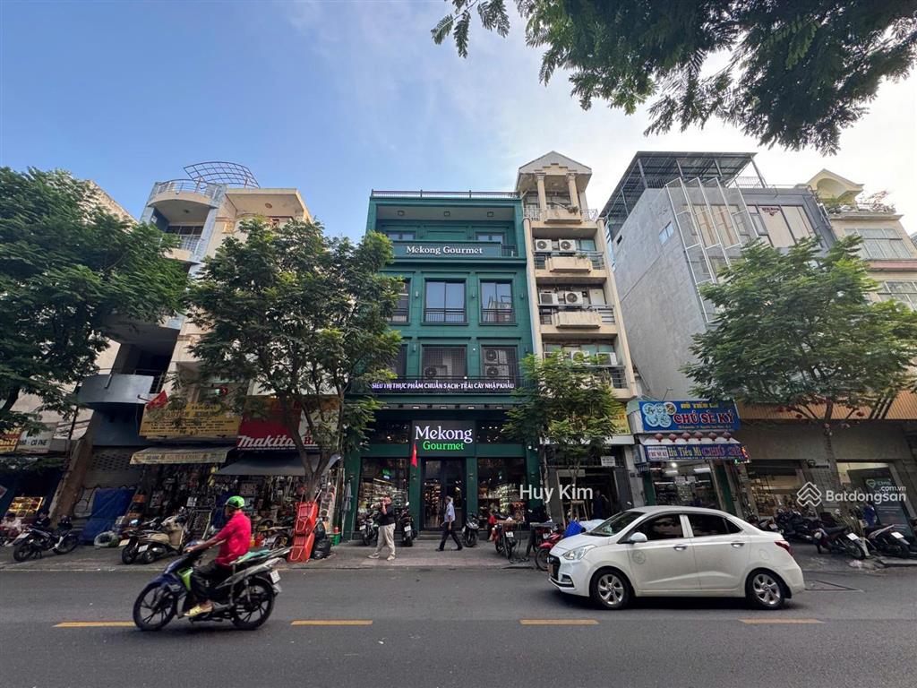 Bán tòa nhà mt 71 calmette q1 8,1x18m (149m2), 5 tầng, hđt 250tr/th  giá 175 tỷ
