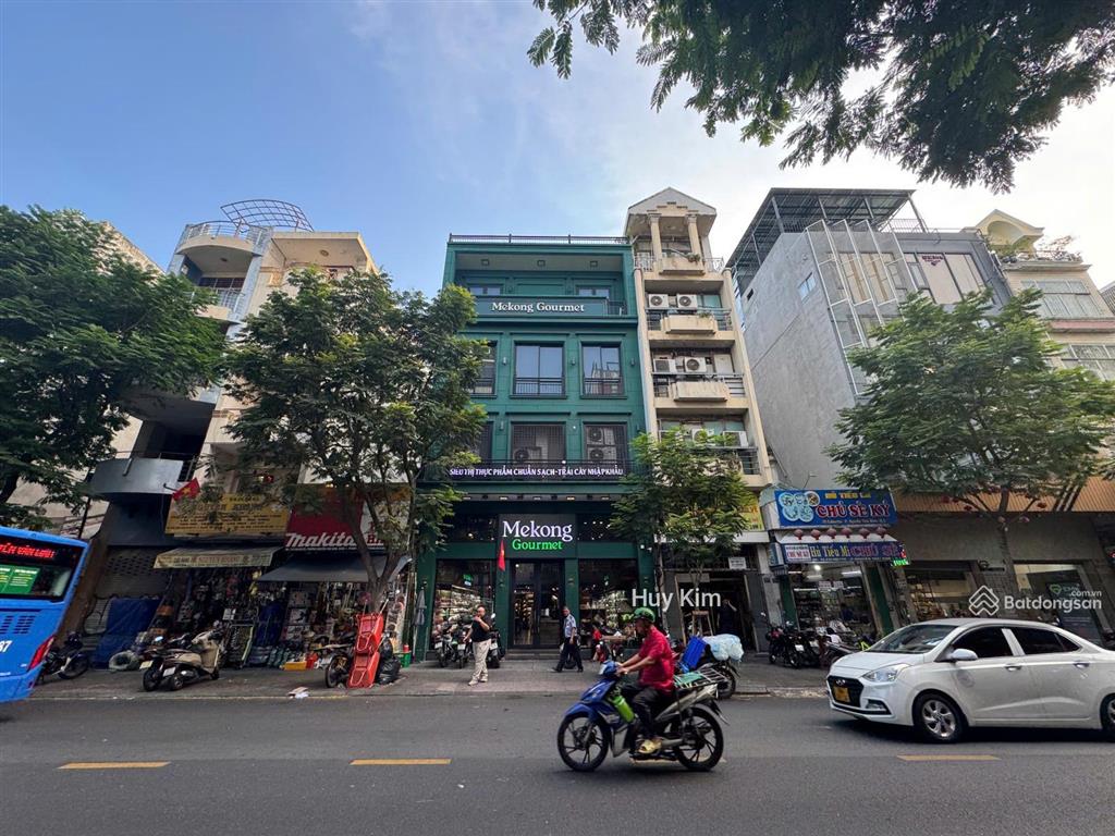 Bán tòa nhà mt 71 calmette q1 8,1x18m (149m2), 5 tầng, hđt 250tr/th  giá 175 tỷ