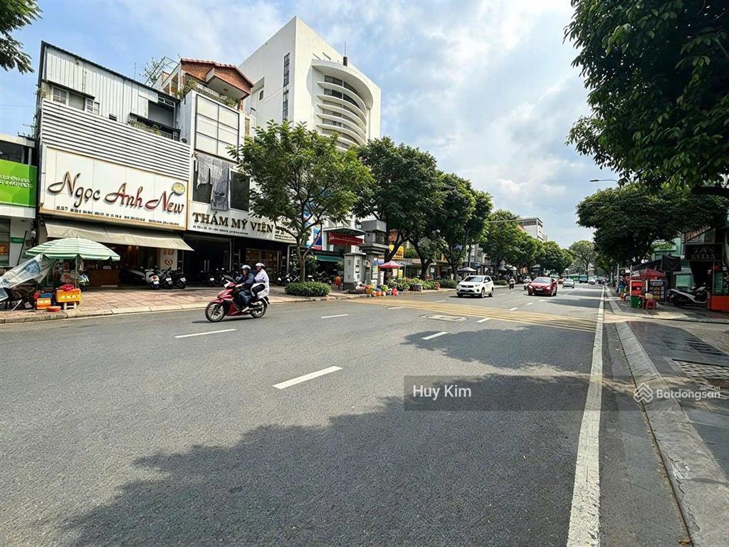 Bán nhà góc 2mt 635  635a điện biên phủ, p.1, q.3 (6.8x25m  171.1m2), giảm còn 65 tỷ tl