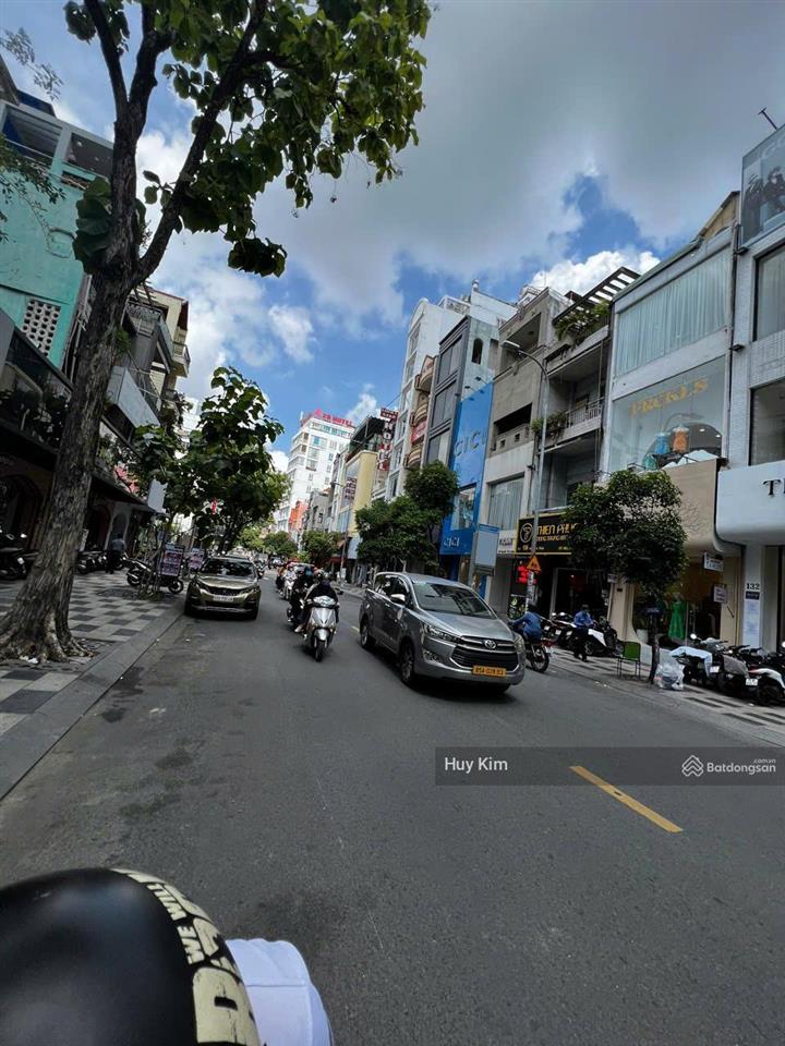 Bán tòa nhà 6t thang máy 121 nguyễn trãi, p. bến thành, q.1 (4x18m  67.2m2), hđt 120tr, 62 tỷ