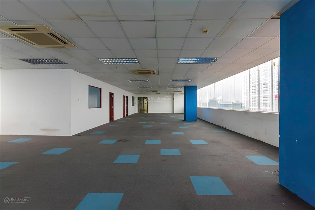 Cho thuê văn phòng hiện đại 488m2 tại ngay đường cộng hòa