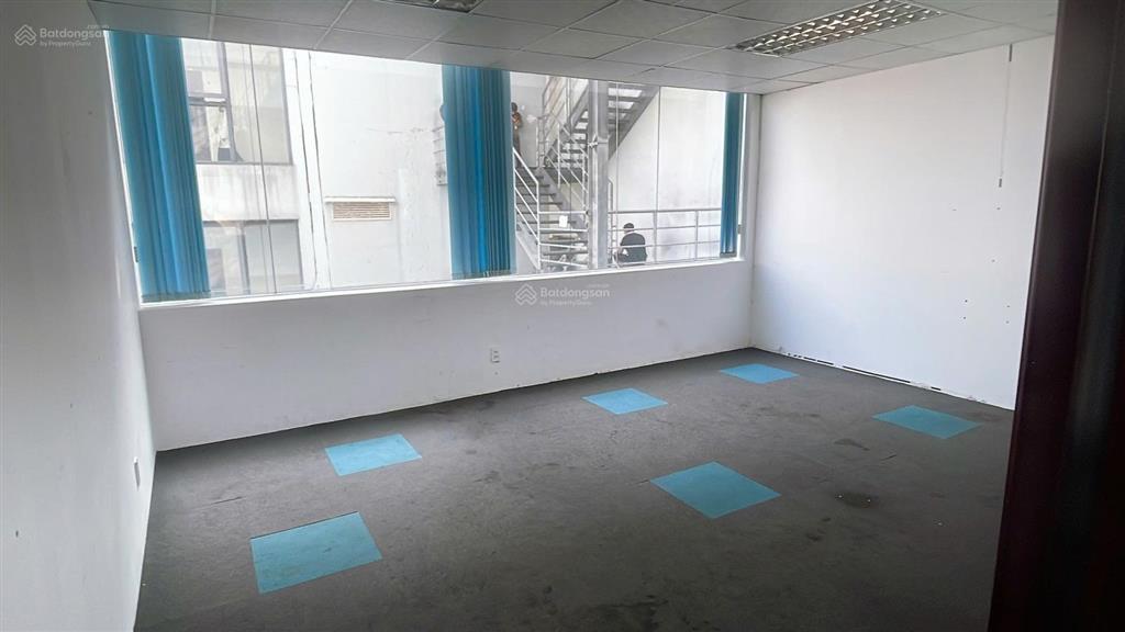 Cho thuê văn phòng hiện đại 488m2 tại ngay đường cộng hòa