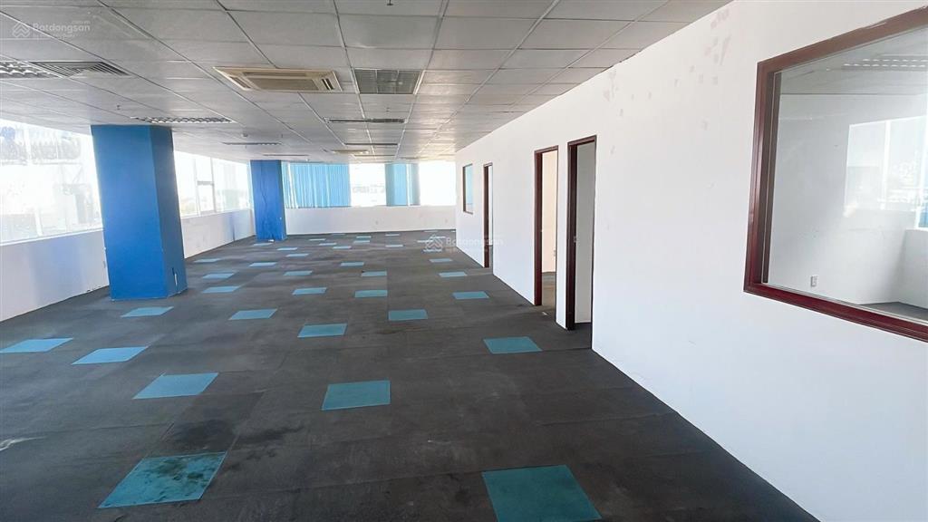Cho thuê văn phòng hiện đại 488m2 tại ngay đường cộng hòa