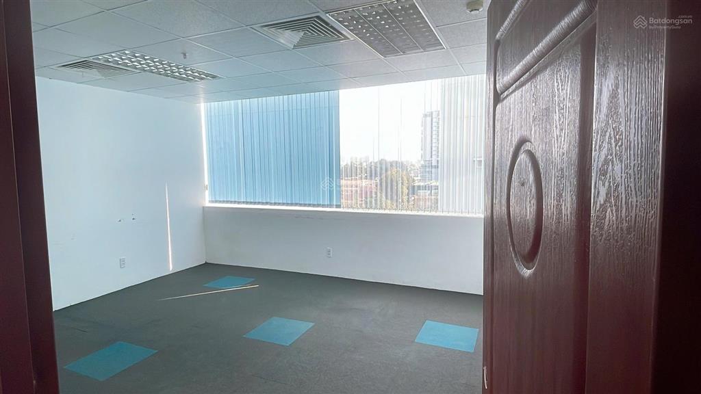 Cho thuê văn phòng hiện đại 488m2 tại ngay đường cộng hòa