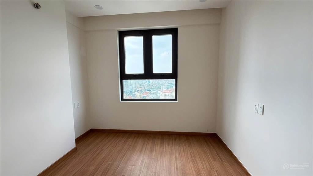 Bán căn góc 2pn view hồ tầng trung lakeside garden siêu hiếm