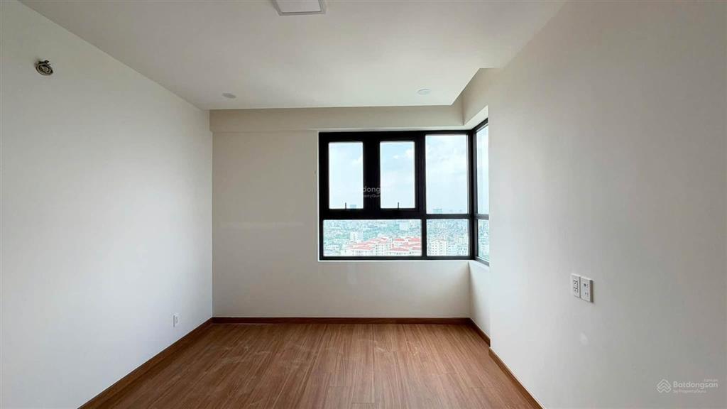 Bán căn góc 2pn view hồ tầng trung lakeside garden siêu hiếm