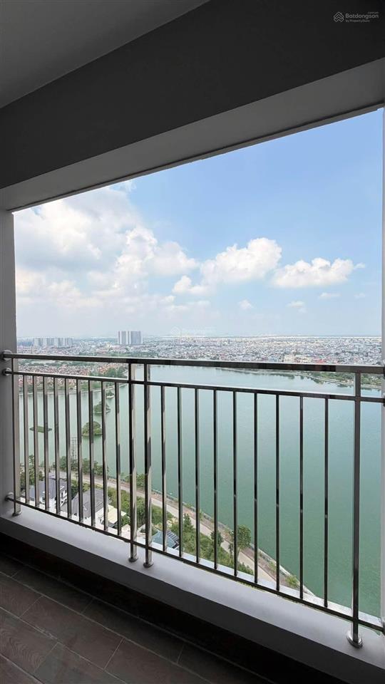 Bán căn góc 2pn view hồ tầng trung lakeside garden siêu hiếm