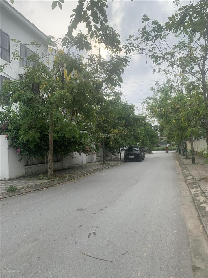 Chính chủ bán căn liền kề 90m2 hoàn thiện full sẵn vào ở kđt foresa xuân phương.  0934 500 ***