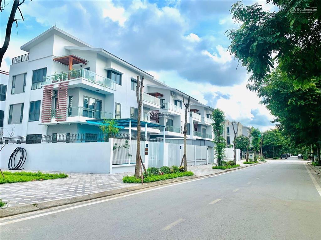 Cho thuê biệt thự sân vườn 185m2 x 3t, giá 20tr/th sàn để làm kho vp, online kđt foresa xuân phương