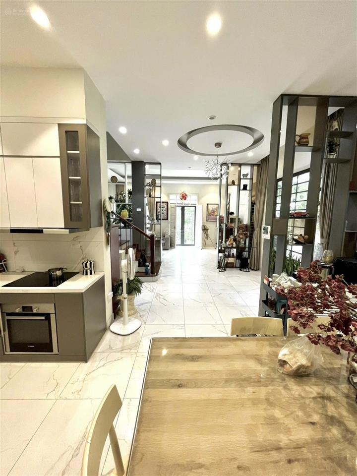 Cần bán song lập 165m2 giá tốt, vị trí đẹp, hướng đn, gần công viên kđt tasco foresa xuân phương