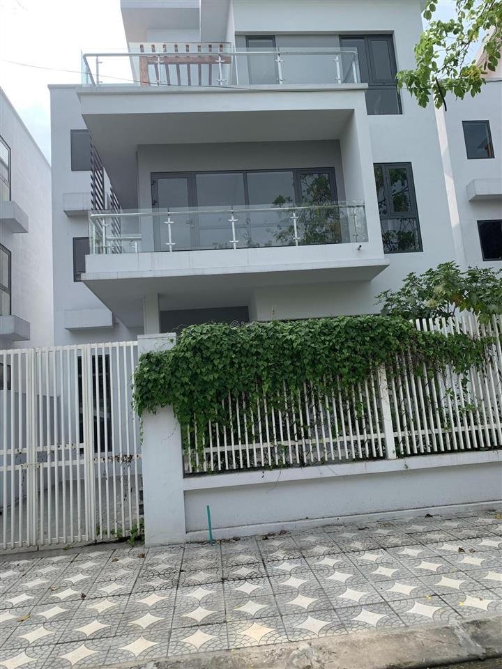 Cần bán song lập 165m2 giá tốt, vị trí đẹp, hướng đn, gần công viên kđt tasco foresa xuân phương