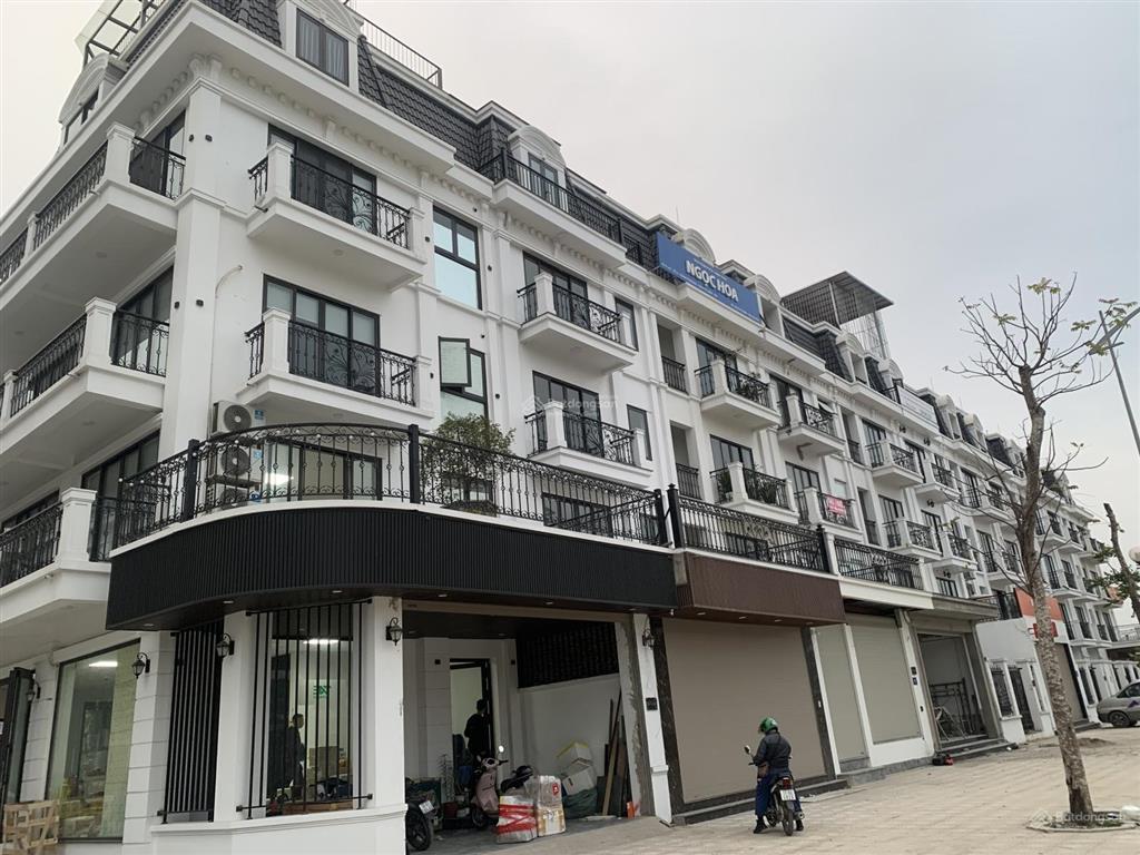 Cần bán liền kề 5 tầng khu foresa xuân phương, view công viên, ở hay kinh doanh đều tốt. chỉ 21.5tỷ