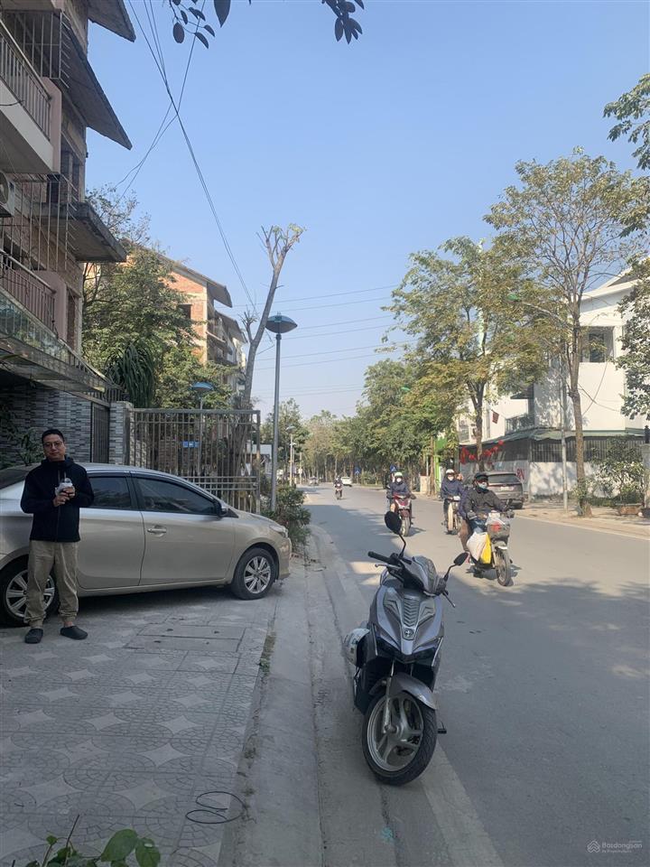 Chính chủ bán liền kề 90m2 nhà 5 tầng view vườn hoa foresa xuân phương