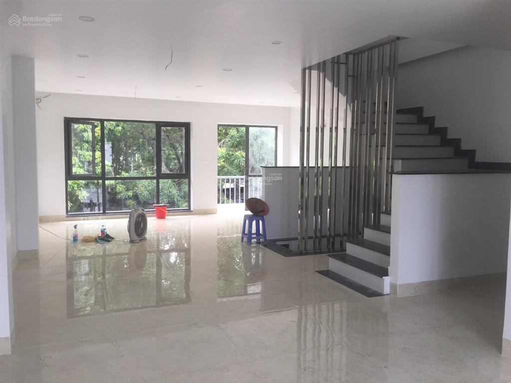 Hot. cần bán shophouse mặt đường 70 kđt foresa  tasco xuân phương,90m2 nhà 2 mặt đg,view công viên