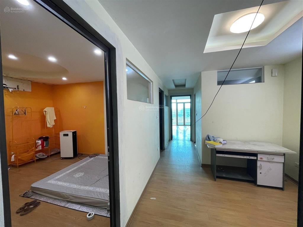Hot. cần bán shophouse mặt đường 70 kđt foresa  tasco xuân phương,90m2 nhà 2 mặt đg,view công viên