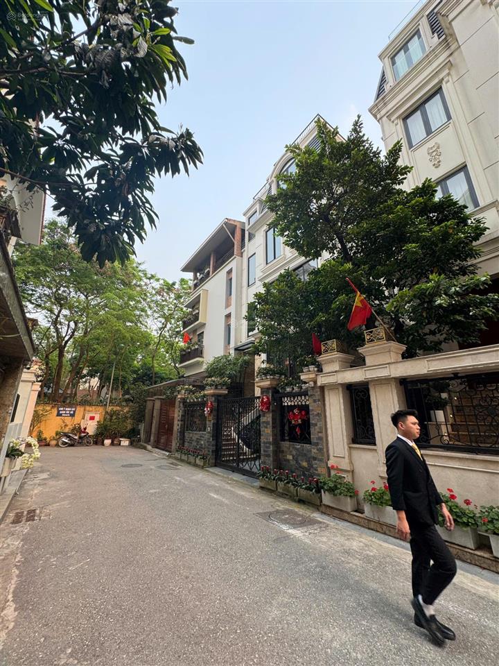 Bán nhà vườn tân hoàng minh  số 6 nguyễn văn huyên.