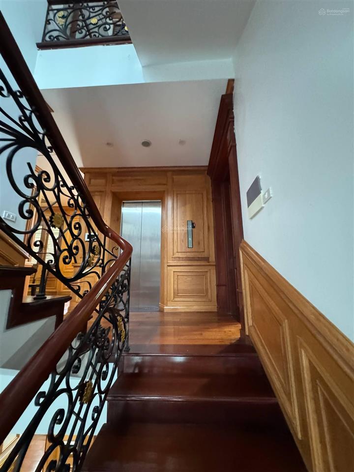 Chính chủ cần bán căn liền kề khu đô thị cột 5  cột 8 mở rộng phường hạ long, thành phố hạ long.