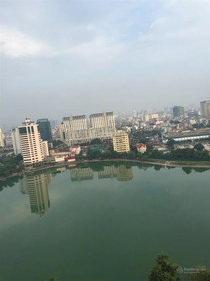 Chính chủ cần bán căn hộ 2 phòng ngủ chung cư d2 giảng võ.