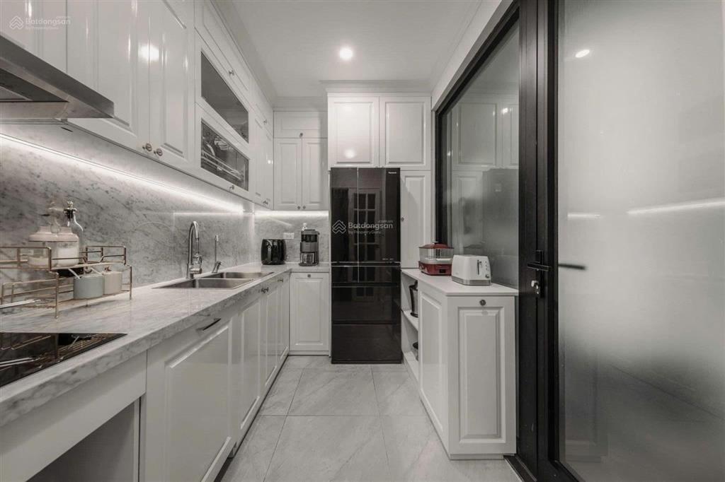 Cho thuê căn hộ chung cư platinum, số 6 nguyễn công hoan.