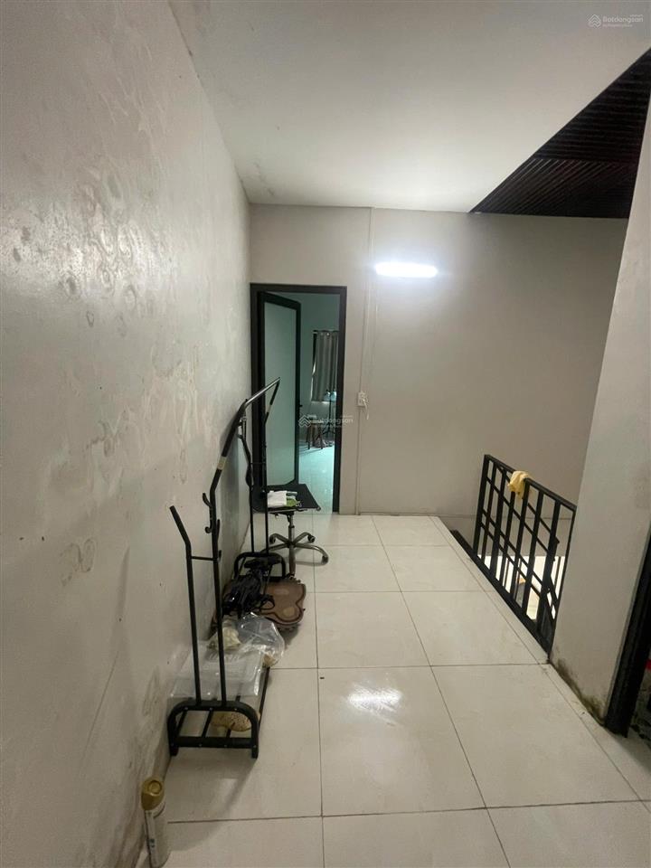 Chính chủ cho thuê nhà nguyên căn 2 tầng full đồ cơ bản ngõ 508 lạc long quân, tây hồ, hà nội
