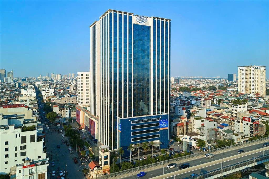 Cho thuê văn phòng cao cấp trung tâm thương mại chợ mơ
