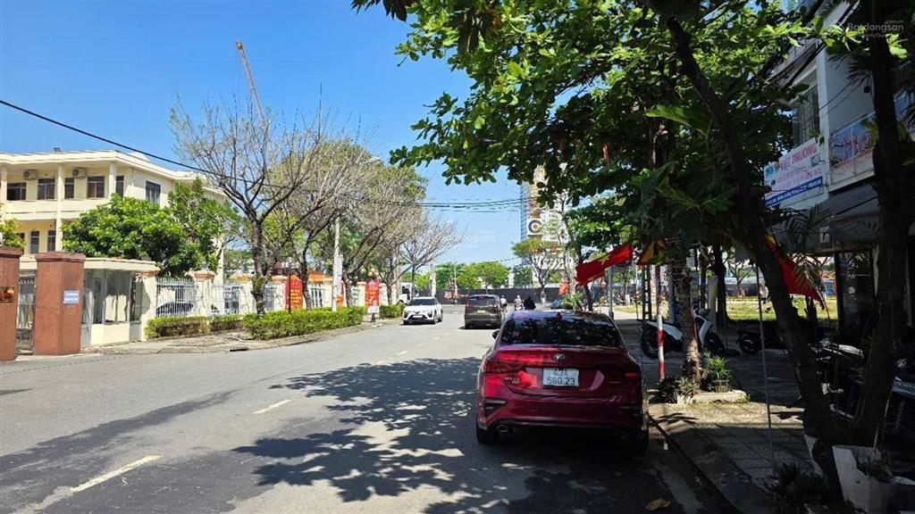 Bán đất mặt phố đông giang  tt tài chính quốc tế, biển mỹ khê,cầu rồng,khu hiếm người bán.