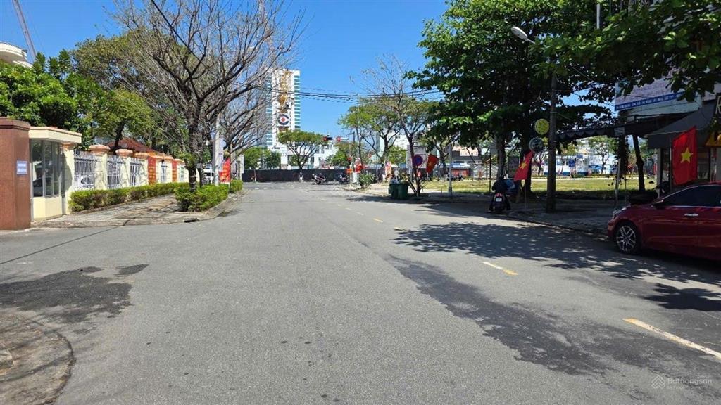 Bán đất mặt phố đông giang  tt tài chính quốc tế, biển mỹ khê,cầu rồng,khu hiếm người bán.