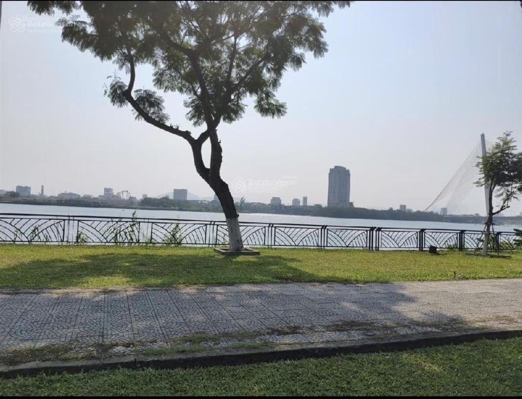Lô góc 3 mặt tiền chương dươngphạm hữu kính dt 599m2.