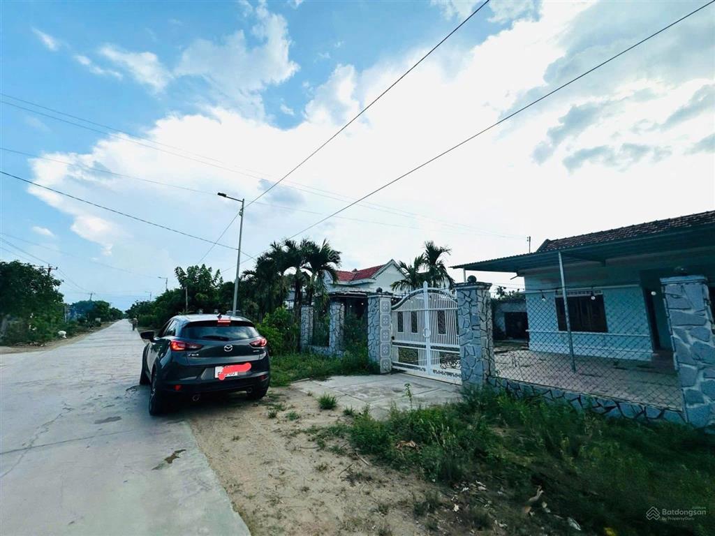 Chính chủ cần bán gấp vườn ở ninh hòa  sẵn nhà đẹp, đang vườn cây ăn trái trĩu quả.  0769 568 ***
