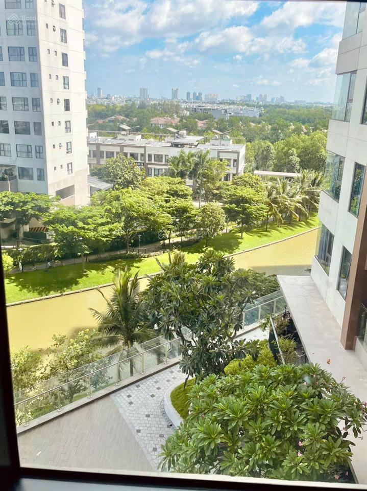 Ngộp ngân hàng cần bán gấp căn hộ 95m23pn view hồ bơi, kênh đào full nội thất cực kỳ đẹp