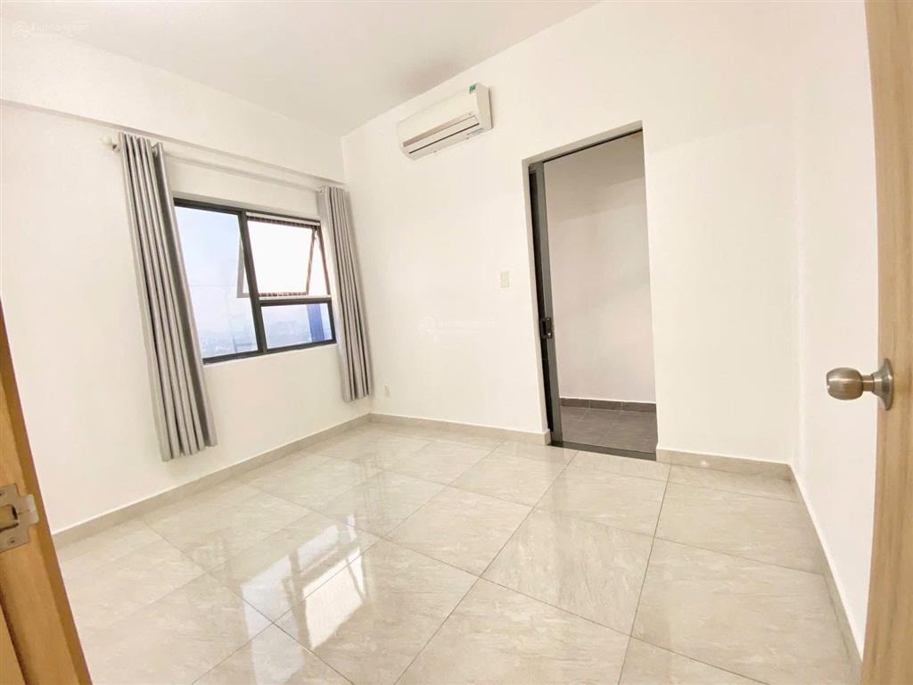 Em có nhu cầu bán căn hộ thủ thiêm garden,đường liên phường,quận 9 gồm 2 pn và 2 vệ sinh