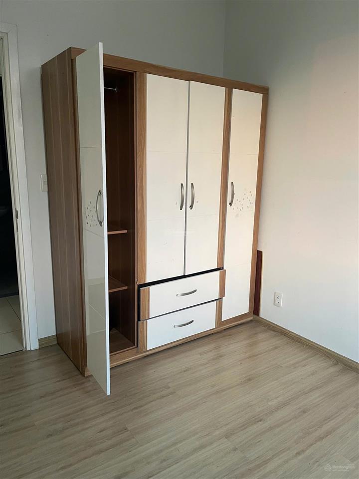 Cho thuê căn góc 72m gồm 2 pn và 2wc chung cư hausneo,quận 9